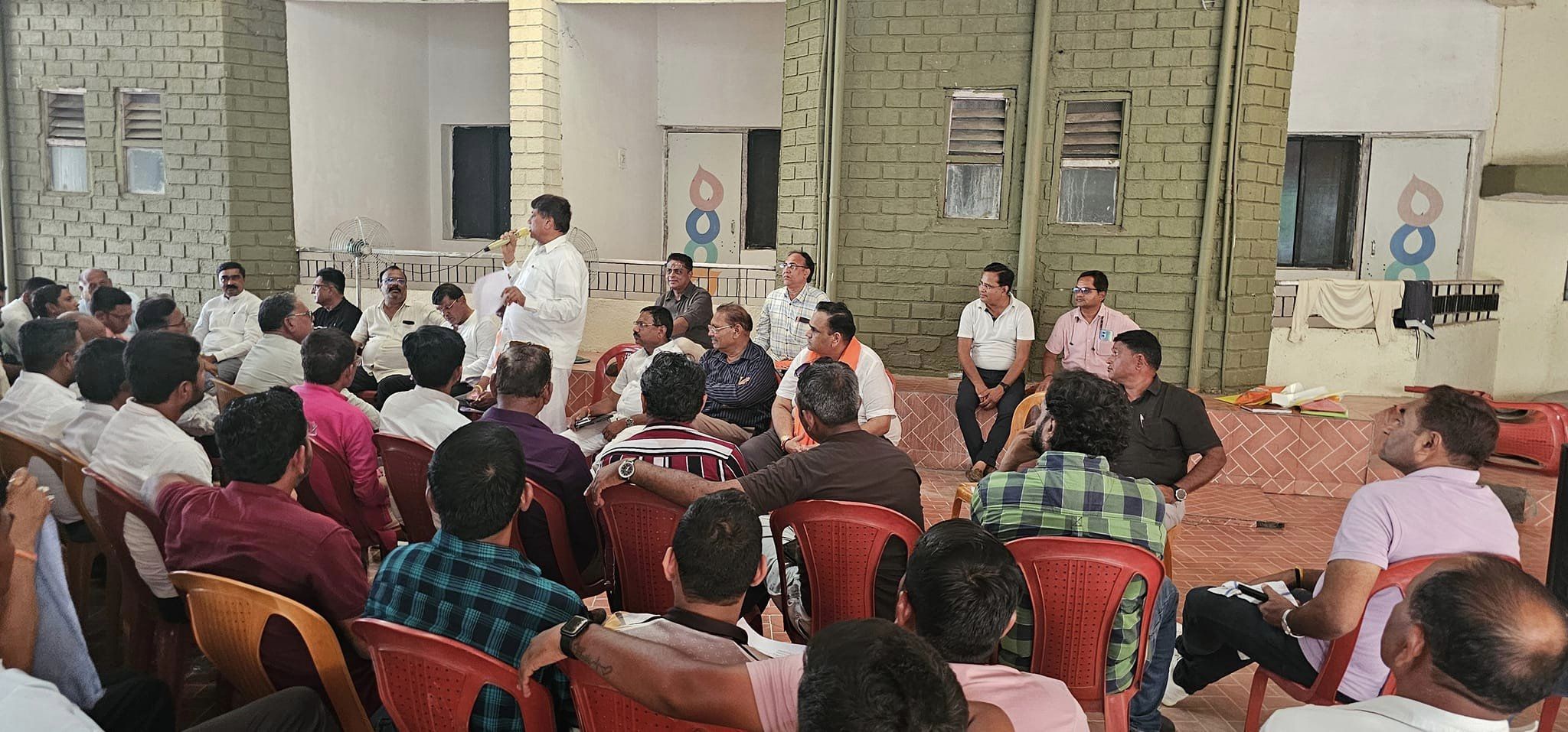 તા.૦૩/૦૫/૨૦૨૪ ના રોજ સોનગઢ ખાતે બારડોલી લોકસભા વોટિંગ એજન્ટની વર્કશોપ યોજાઈ હતી.